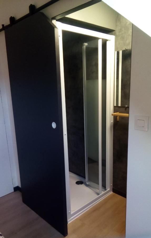 Les Appartements Du 31 - Centre Ville - 3E Etage - 35M2 Quimper Bagian luar foto